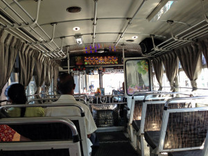 Tag bussen i Sri Lanka